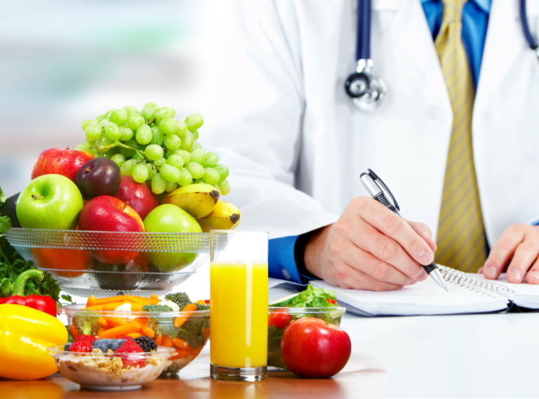 Read more about the article Choosing the Right Nutritionist in Pakistan: Your Ultimate Guide